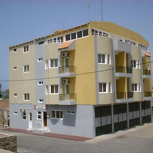 residencial-por-do-sol.cape-verdehotels.com/